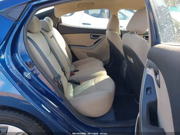 5NPDH4AE5GH785334 2016 HYUNDAI ELANTRA - Image 8