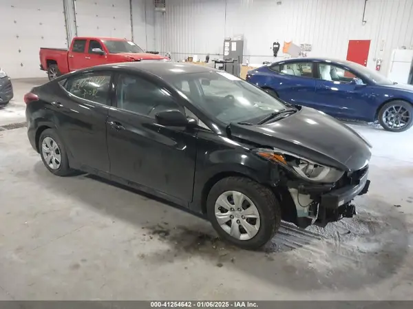 5NPDH4AE5GH785964 2016 HYUNDAI ELANTRA - Image 1