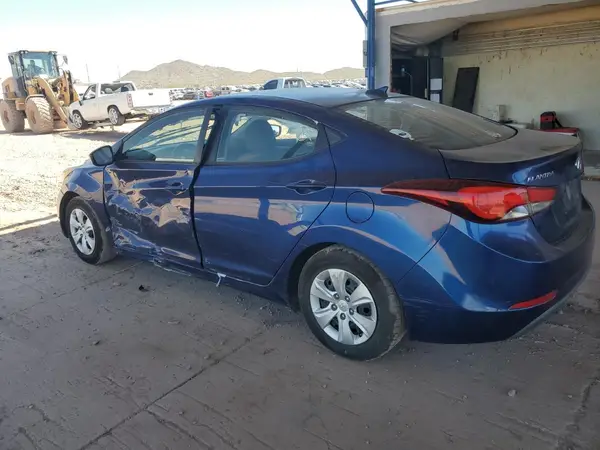 5NPDH4AE5GH786578 2016 HYUNDAI ELANTRA - Image 2