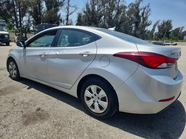 5NPDH4AE5GH789545 2016 HYUNDAI ELANTRA - Image 2
