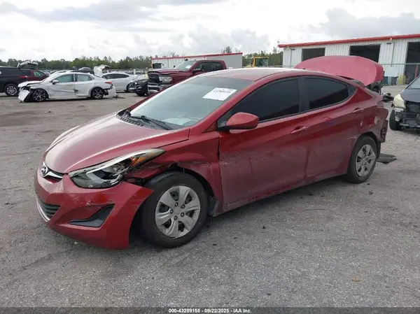 5NPDH4AE5GH789772 2016 HYUNDAI ELANTRA - Image 2