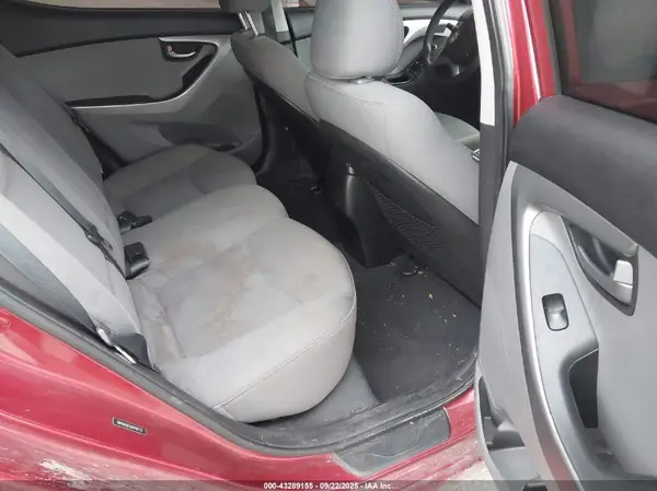 5NPDH4AE5GH789772 2016 HYUNDAI ELANTRA - Image 8