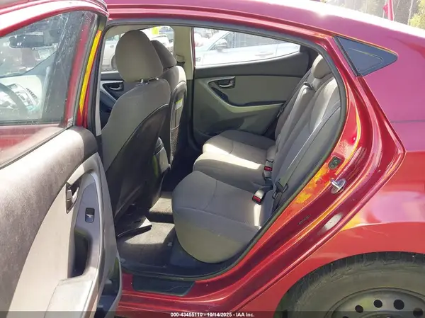 5NPDH4AE5GH795457 2016 HYUNDAI ELANTRA - Image 8