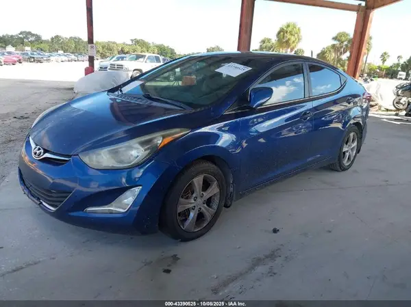 5NPDH4AE5GH795829 2016 HYUNDAI ELANTRA - Image 2