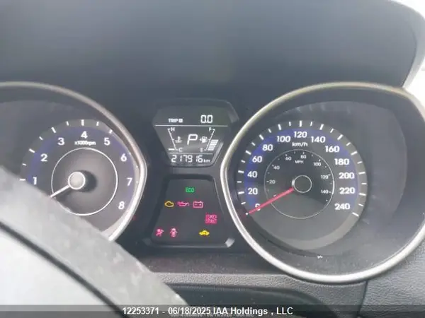5NPDH4AE5GH798469 2016 HYUNDAI ELANTRA - Image 8