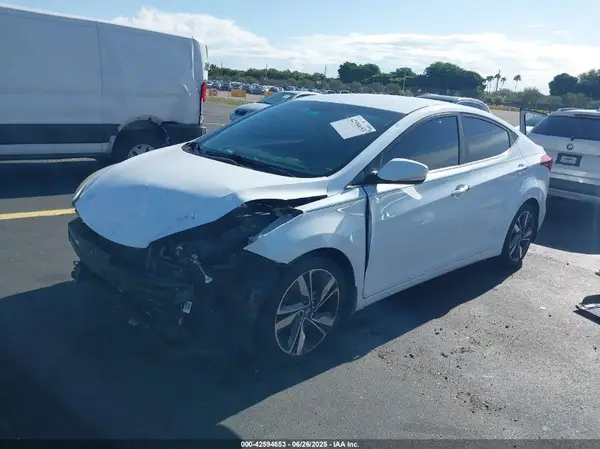 5NPDH4AE6GH655529 2016 HYUNDAI ELANTRA - Image 2