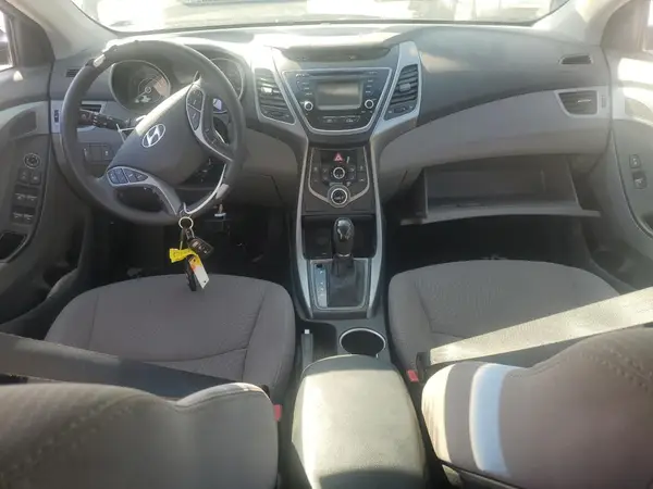 5NPDH4AE6GH655708 2016 HYUNDAI ELANTRA - Image 8