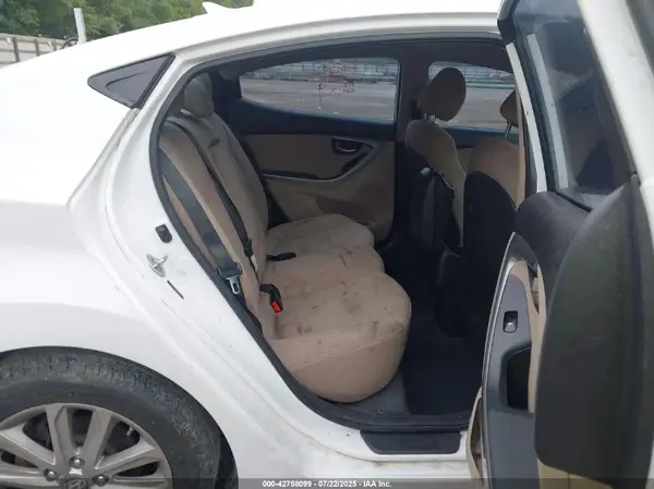 5NPDH4AE6GH656972 2016 HYUNDAI ELANTRA - Image 8