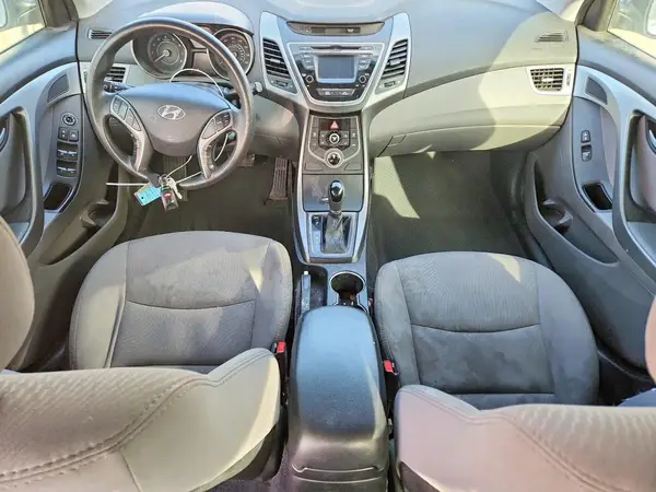 5NPDH4AE6GH657183 2016 HYUNDAI ELANTRA - Image 8