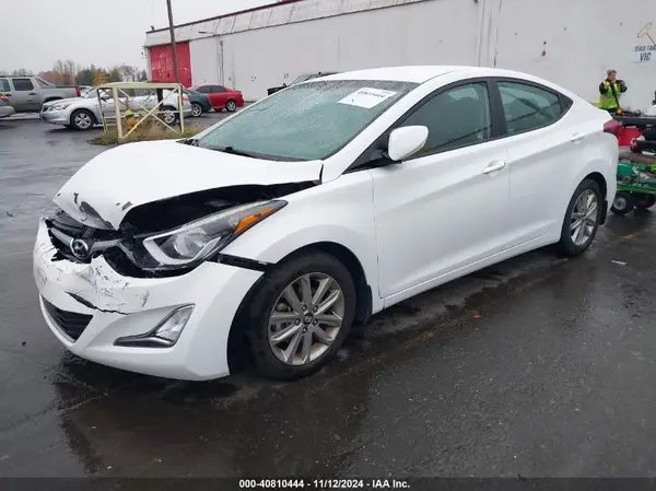 5NPDH4AE6GH657541 2016 HYUNDAI ELANTRA - Image 2