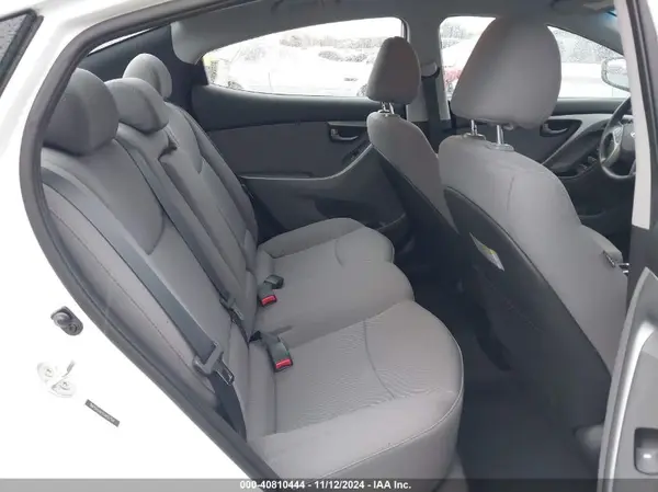 5NPDH4AE6GH657541 2016 HYUNDAI ELANTRA - Image 8