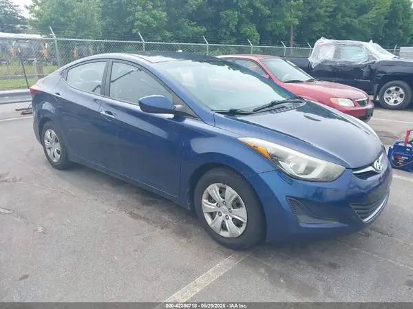 5NPDH4AE6GH663582 2016 HYUNDAI ELANTRA - Image 1