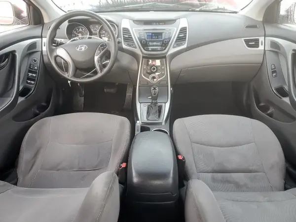 5NPDH4AE6GH663789 2016 HYUNDAI ELANTRA - Image 8