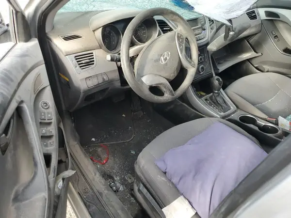 5NPDH4AE6GH663873 2016 HYUNDAI ELANTRA - Image 8