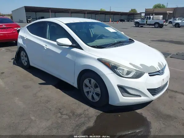 5NPDH4AE6GH663985 2016 HYUNDAI ELANTRA - Image 1