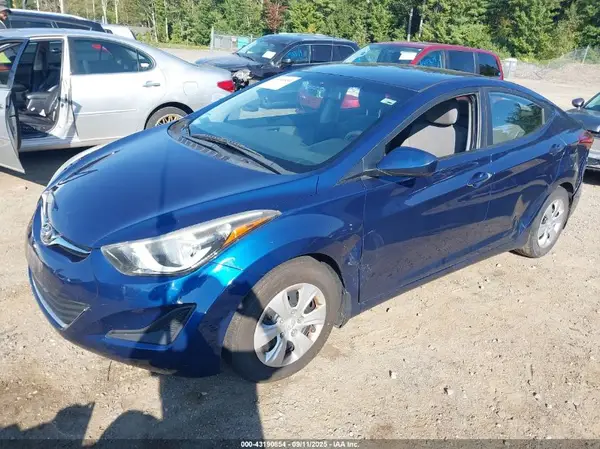 5NPDH4AE6GH665767 2016 HYUNDAI ELANTRA - Image 2