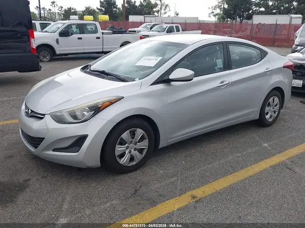 5NPDH4AE6GH666188 2016 HYUNDAI ELANTRA - Image 2