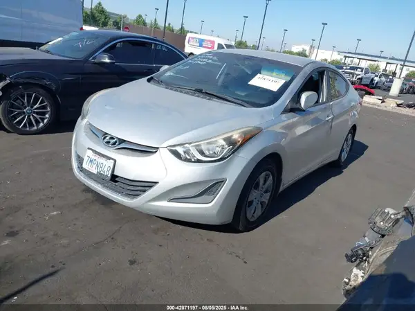 5NPDH4AE6GH666420 2016 HYUNDAI ELANTRA - Image 2