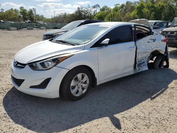 5NPDH4AE6GH666580 2016 HYUNDAI ELANTRA - Image 1
