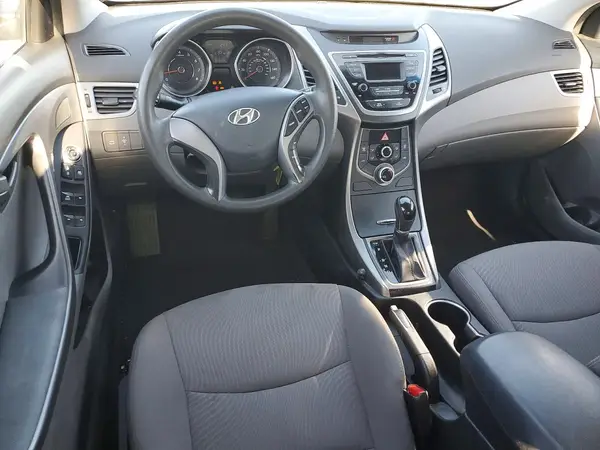 5NPDH4AE6GH667390 2016 HYUNDAI ELANTRA - Image 8