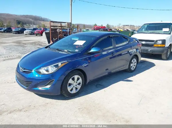 5NPDH4AE6GH668152 2016 HYUNDAI ELANTRA - Image 2