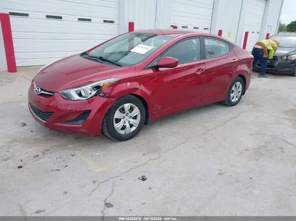 5NPDH4AE6GH669012 2016 HYUNDAI ELANTRA - Image 2