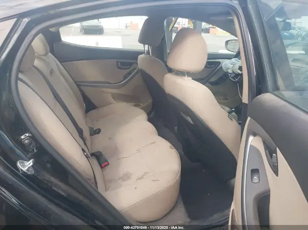 5NPDH4AE6GH671830 2016 HYUNDAI ELANTRA - Image 8