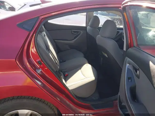 5NPDH4AE6GH671987 2016 HYUNDAI ELANTRA - Image 8
