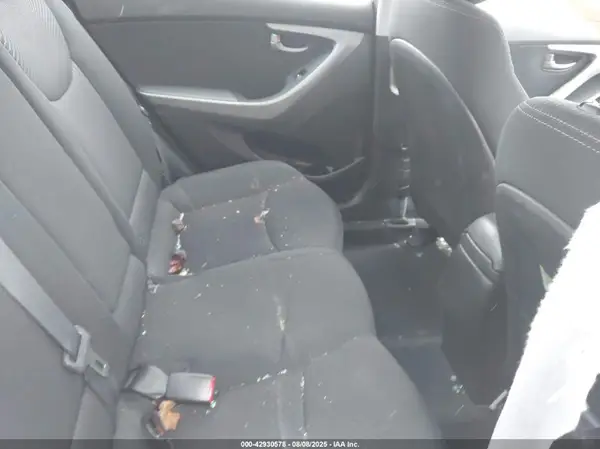 5NPDH4AE6GH672136 2016 HYUNDAI ELANTRA - Image 8