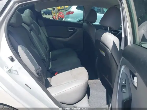 5NPDH4AE6GH672346 2016 HYUNDAI ELANTRA - Image 8