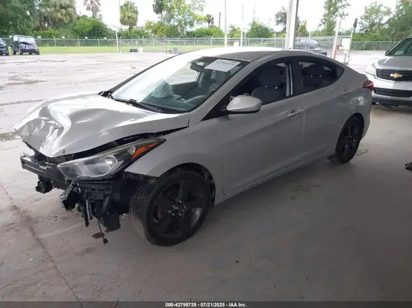 5NPDH4AE6GH674209 2016 HYUNDAI ELANTRA - Image 2
