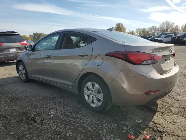 5NPDH4AE6GH675327 2016 HYUNDAI ELANTRA - Image 2
