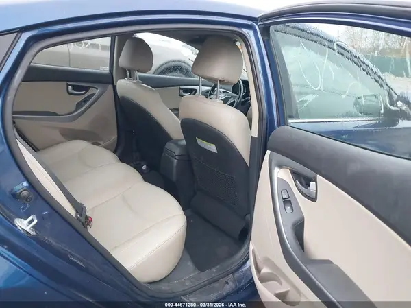 5NPDH4AE6GH681225 2016 HYUNDAI ELANTRA - Image 8
