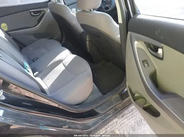 5NPDH4AE6GH682309 2016 HYUNDAI ELANTRA - Image 8
