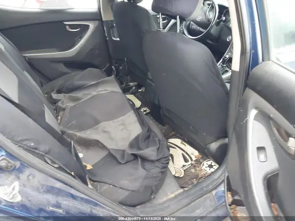 5NPDH4AE6GH683492 2016 HYUNDAI ELANTRA - Image 8