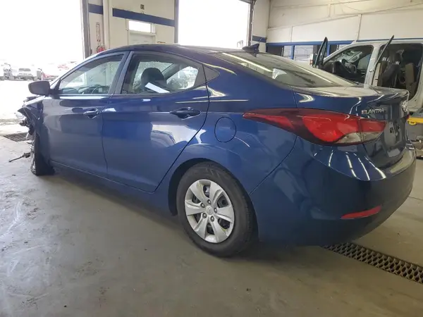 5NPDH4AE6GH684318 2016 HYUNDAI ELANTRA - Image 2