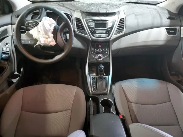 5NPDH4AE6GH684674 2016 HYUNDAI ELANTRA - Image 8