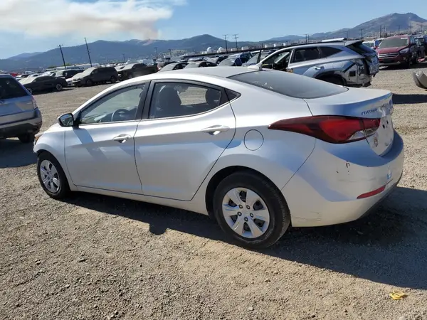 5NPDH4AE6GH684898 2016 HYUNDAI ELANTRA - Image 2