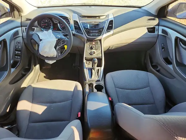 5NPDH4AE6GH684979 2016 HYUNDAI ELANTRA - Image 8
