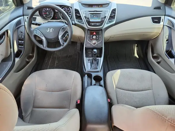 5NPDH4AE6GH684996 2016 HYUNDAI ELANTRA - Image 8