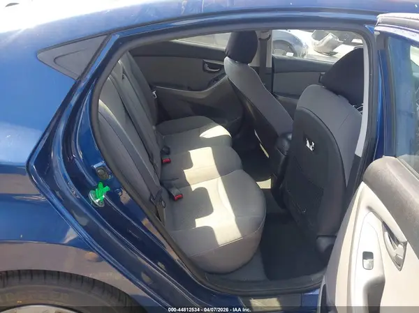 5NPDH4AE6GH685257 2016 HYUNDAI ELANTRA - Image 8