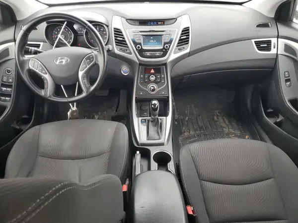 5NPDH4AE6GH685758 2016 HYUNDAI ELANTRA - Image 8