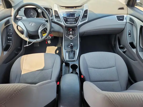 5NPDH4AE6GH685985 2016 HYUNDAI ELANTRA - Image 8