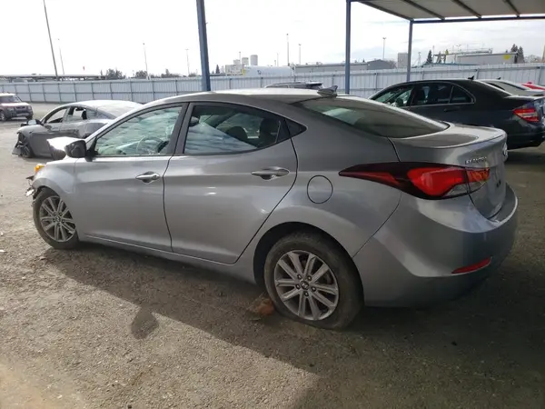 5NPDH4AE6GH688823 2016 HYUNDAI ELANTRA - Image 2