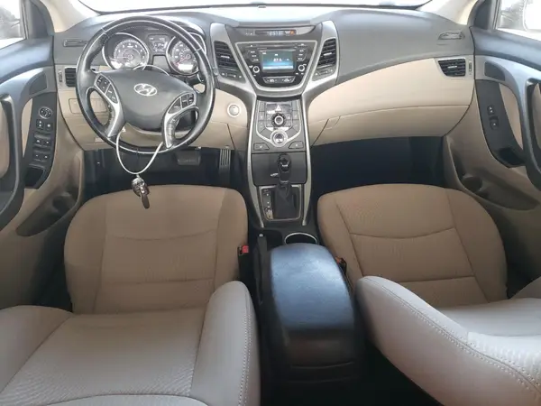 5NPDH4AE6GH693388 2016 HYUNDAI ELANTRA - Image 8