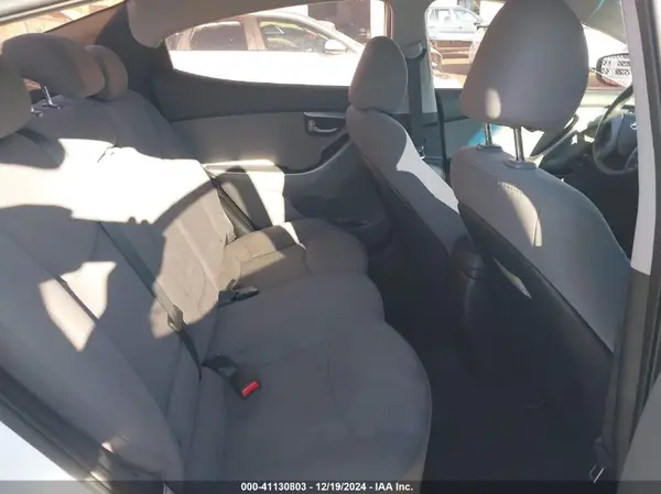 5NPDH4AE6GH693617 2016 HYUNDAI ELANTRA - Image 8