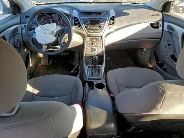5NPDH4AE6GH694766 2016 HYUNDAI ELANTRA - Image 8