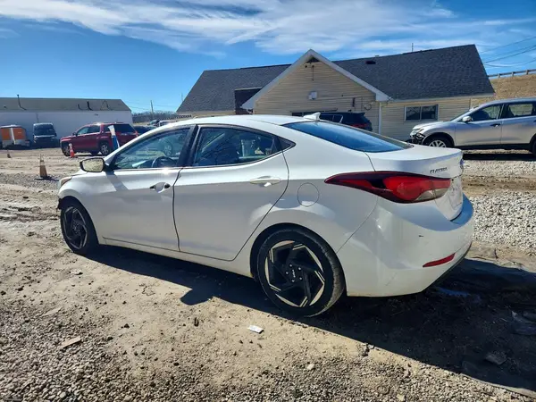 5NPDH4AE6GH695299 2016 HYUNDAI ELANTRA - Image 2