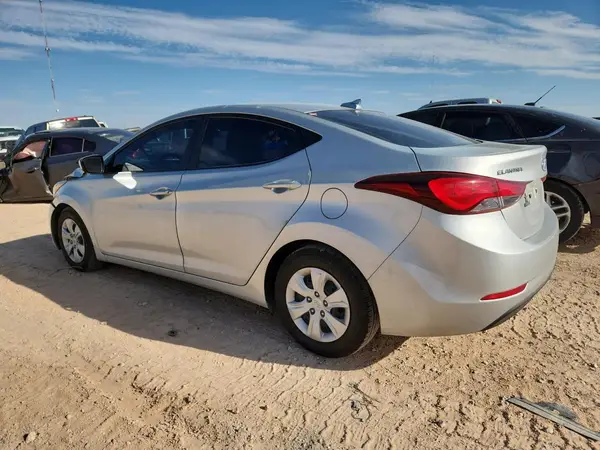 5NPDH4AE6GH695464 2016 HYUNDAI ELANTRA - Image 2