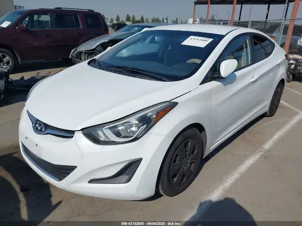 5NPDH4AE6GH697733 2016 HYUNDAI ELANTRA - Image 2